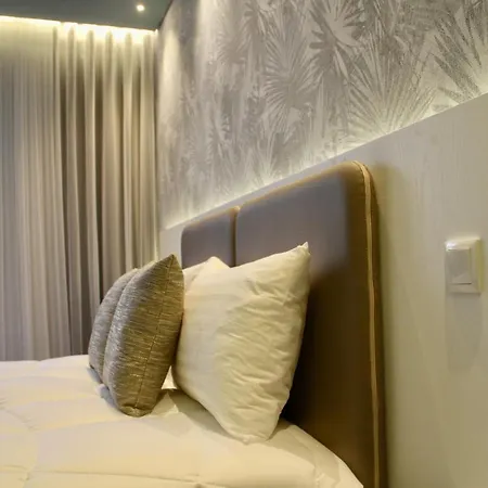 A Rendilheira Charm 4*