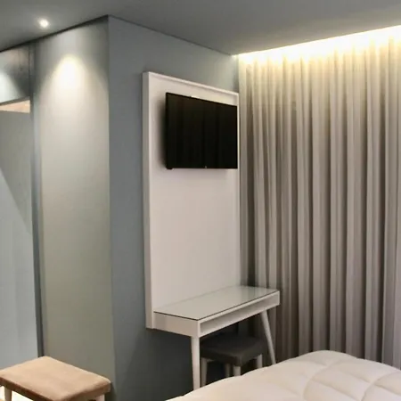 לינה וארוחת בוקר A Rendilheira Charm וילה דו קונדה